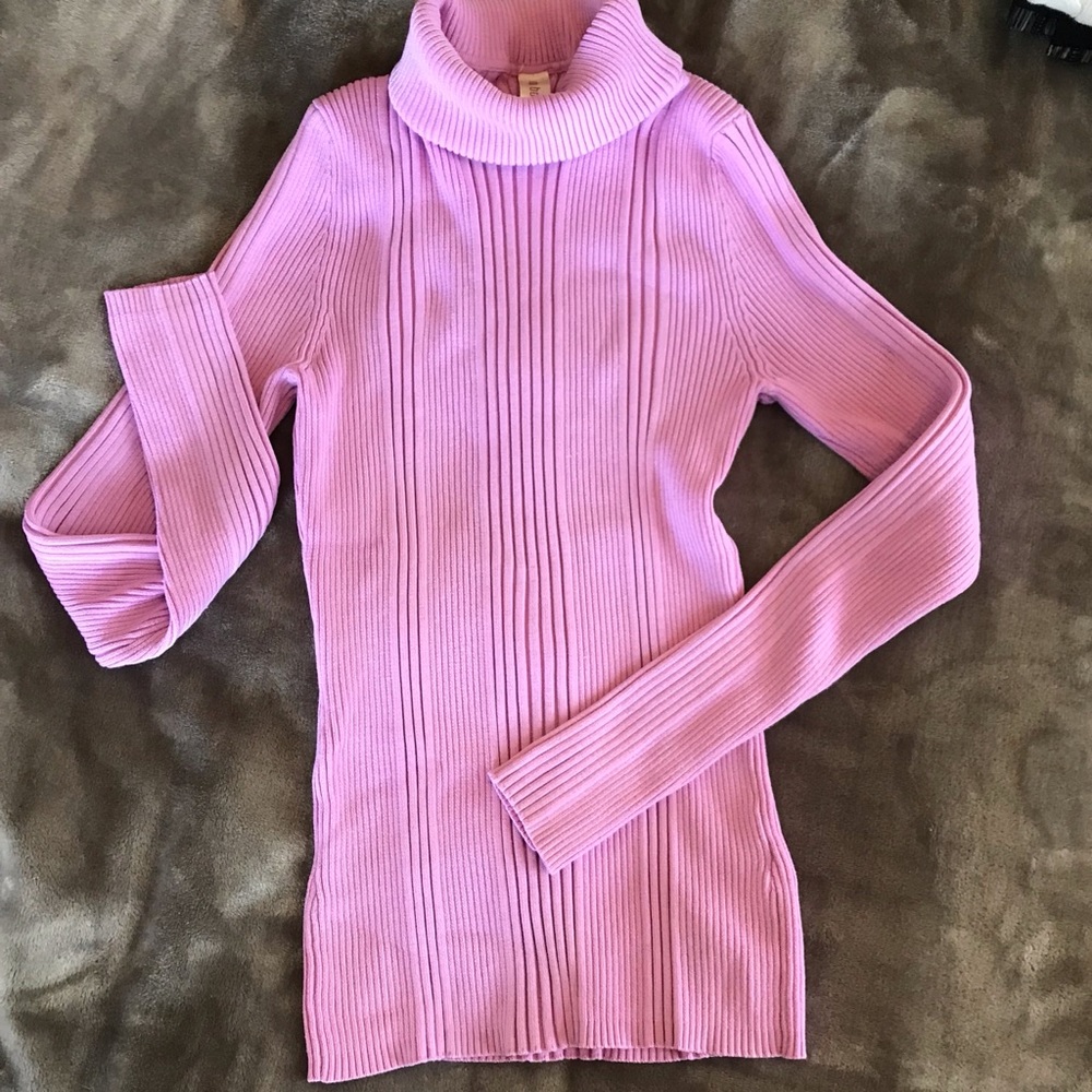 Sexy Curve-hugging Ribbed Turtleneck Sweater!